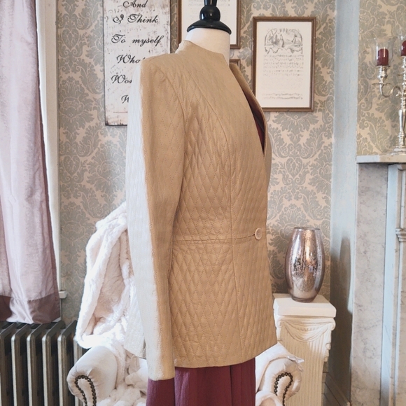 Classiques Entier Leather Blazer - Picture 2 of 16